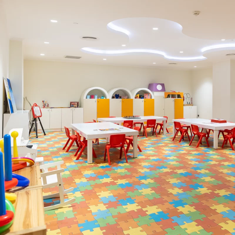 Sueno-hotels-deluxe-belek-antalya-lollipop-kids-club-four-six-years-old-children-room
